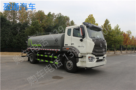 重汽噴霧灑水車(15噸)